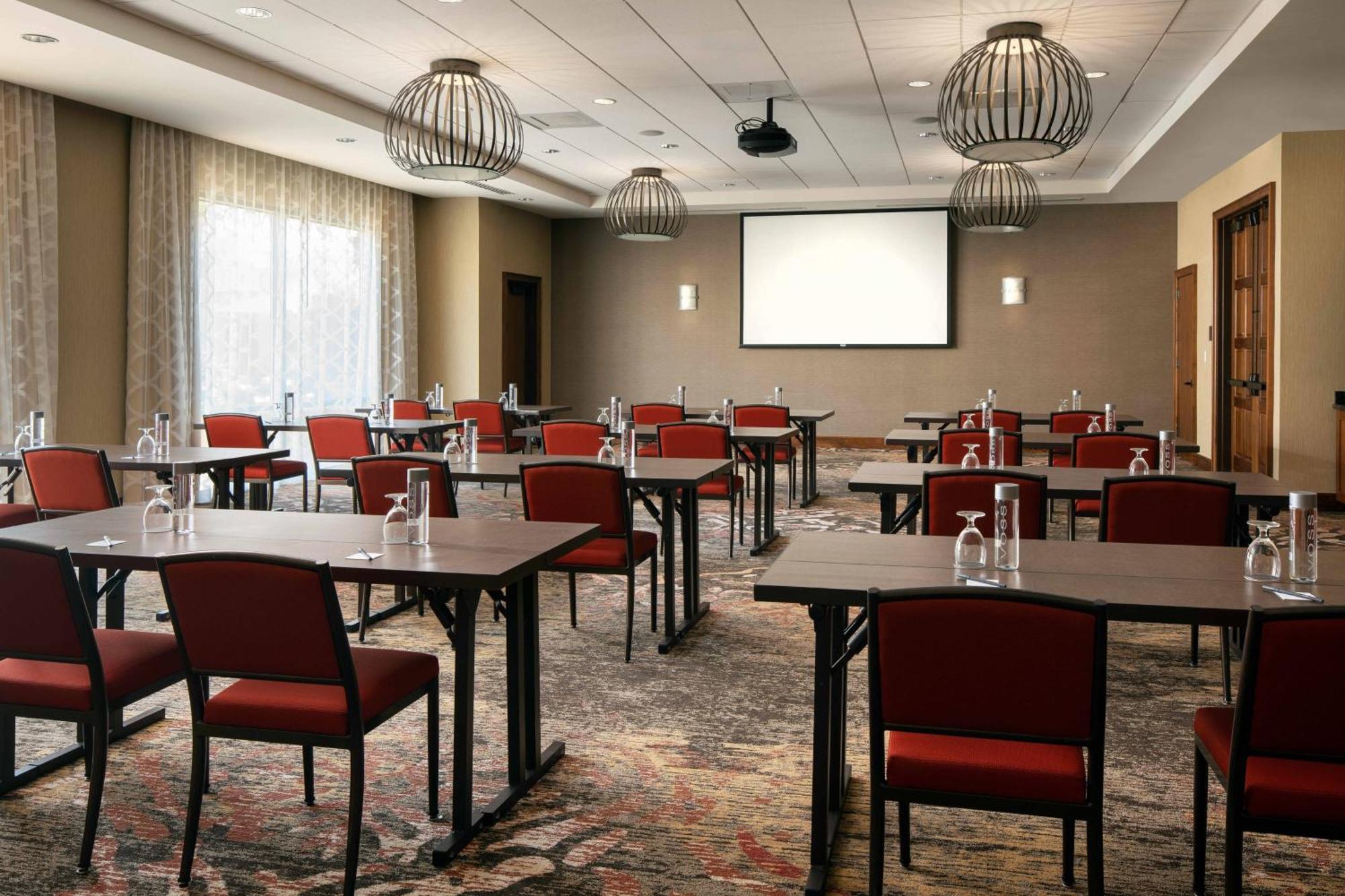 Courtyard By Marriott Santa Barbara Goleta Hotel Екстериор снимка