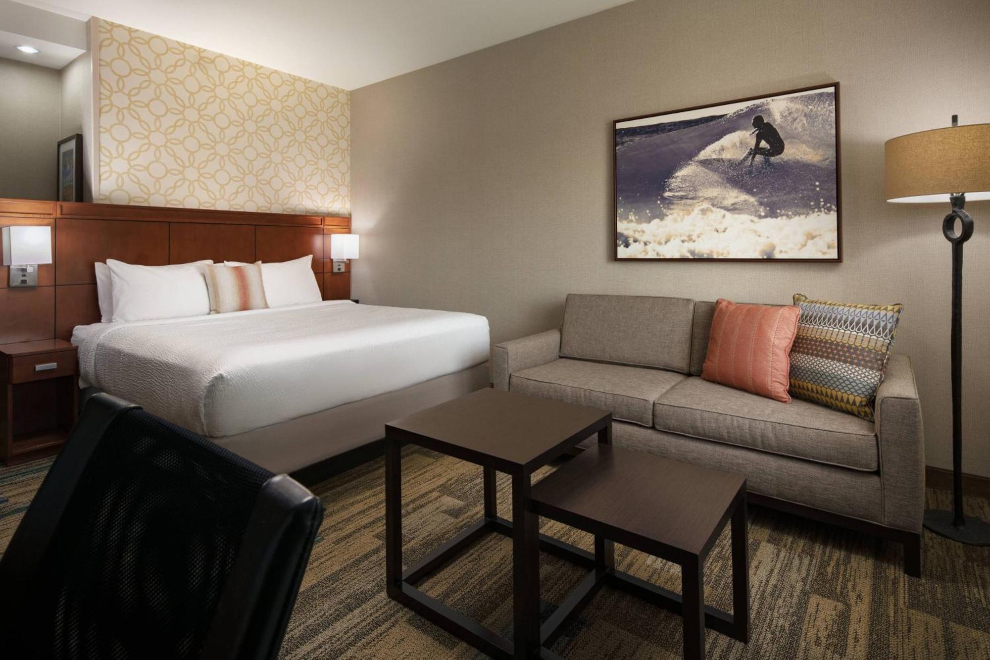 Courtyard By Marriott Santa Barbara Goleta Hotel Екстериор снимка