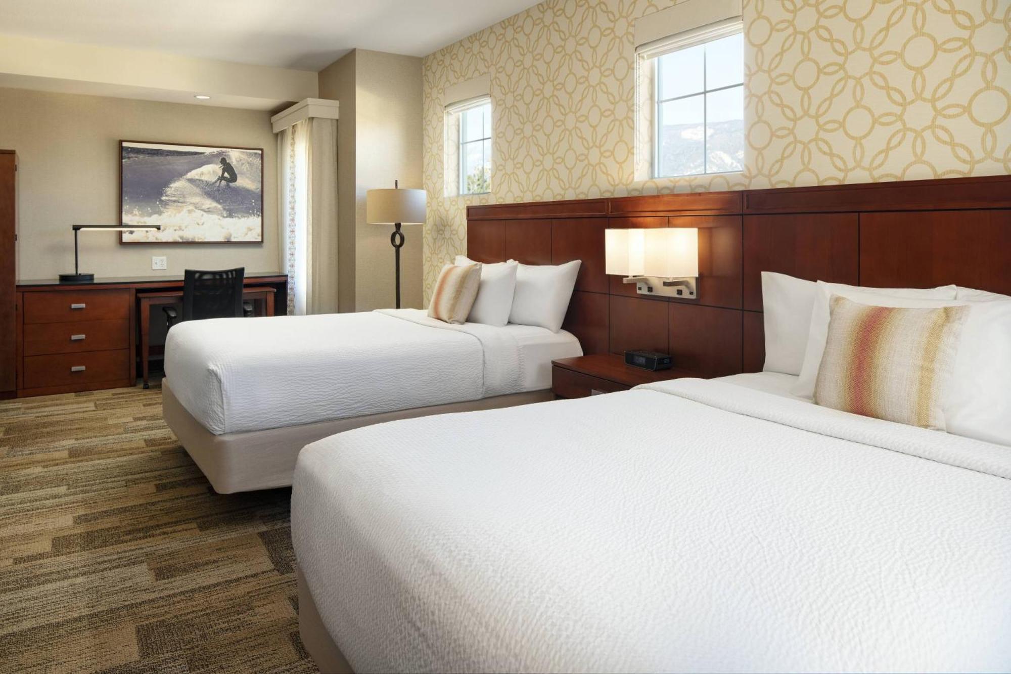Courtyard By Marriott Santa Barbara Goleta Hotel Екстериор снимка